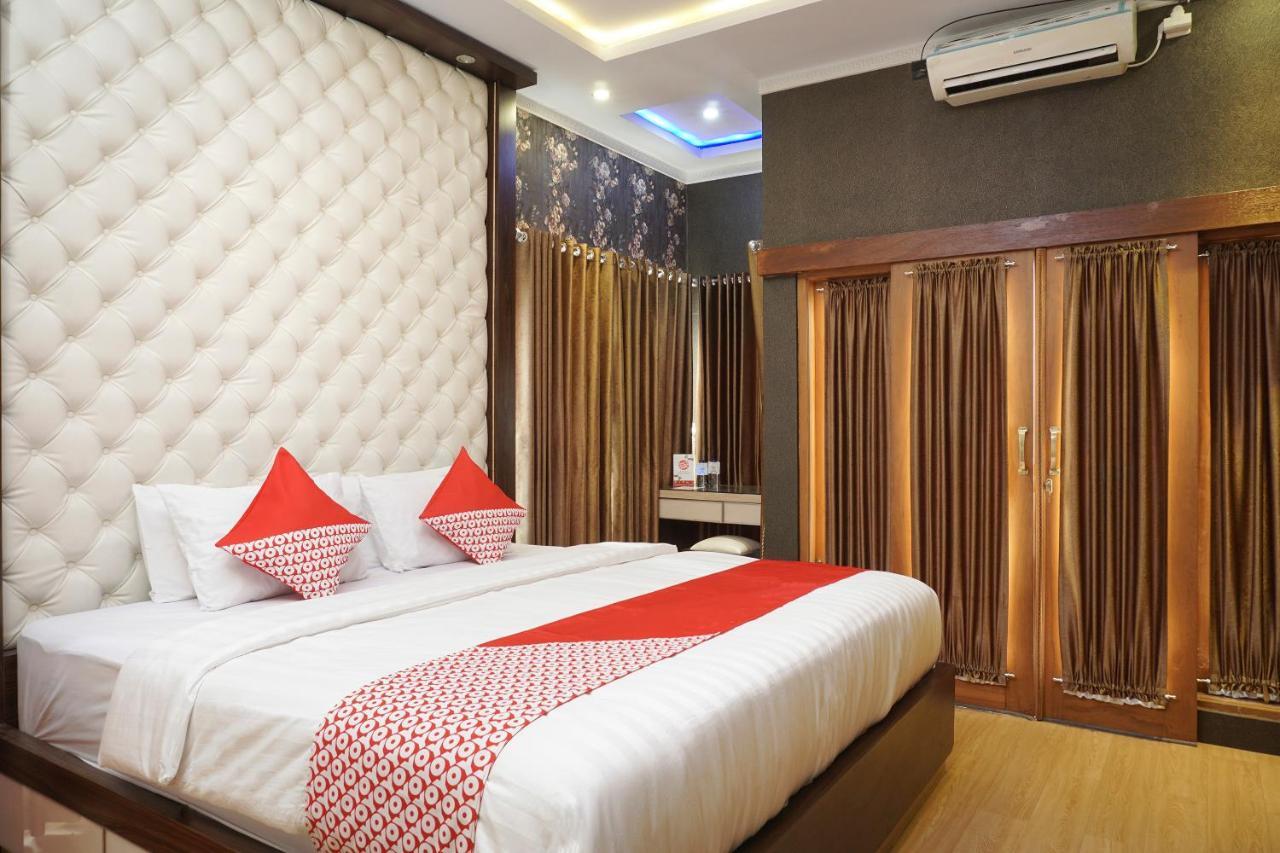 Super Oyo 444 Rafitha Homestay Baturetno Екстер'єр фото